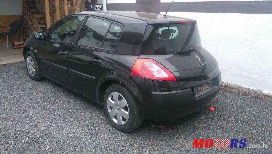 2003' Mazda 323 1.6-16V photo #1