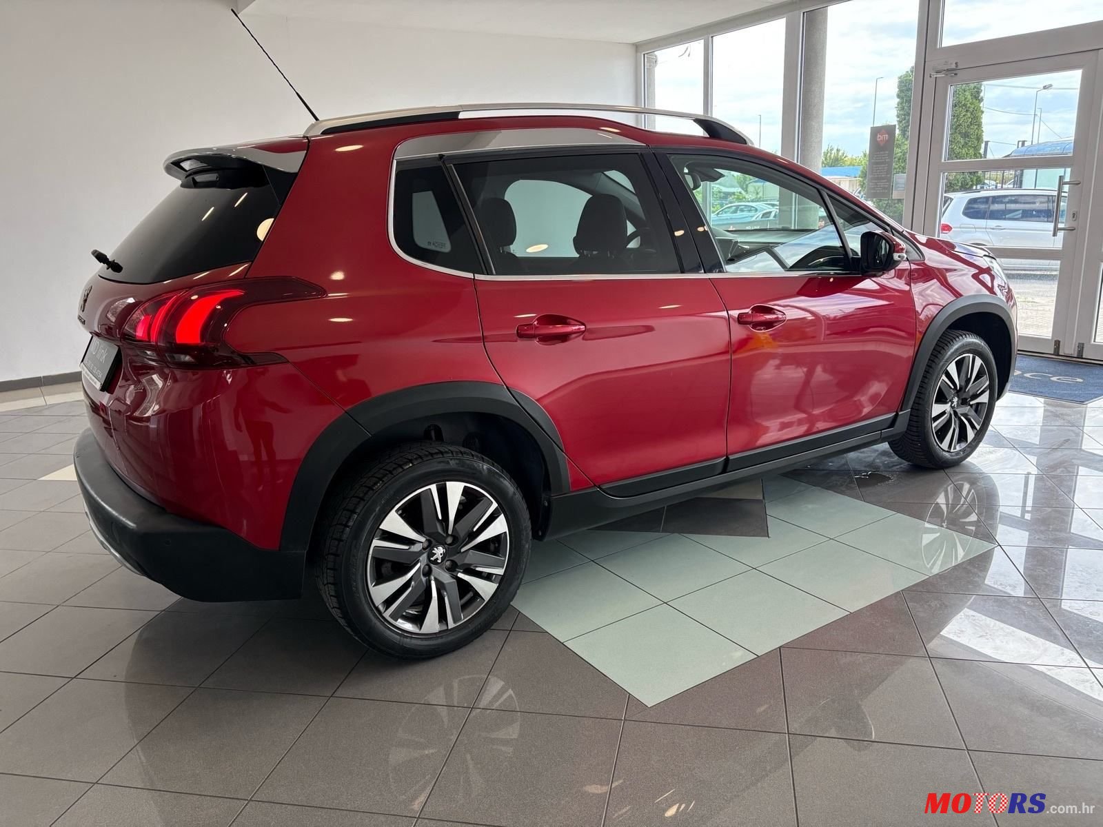 2017' Peugeot 2008 1,6 Bluehdi photo #6