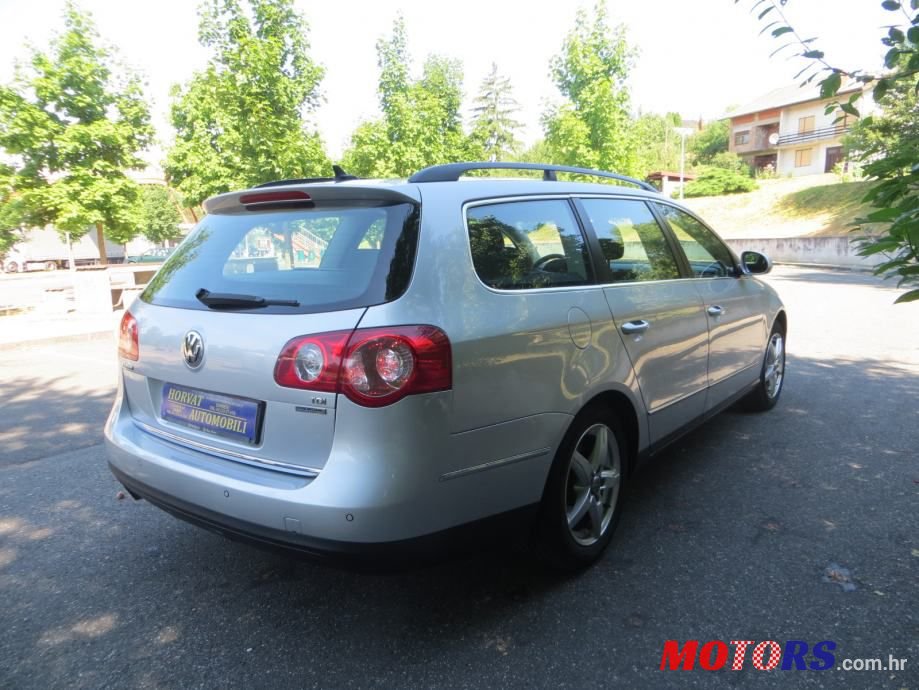 2010' Volkswagen Passat Variant photo #4