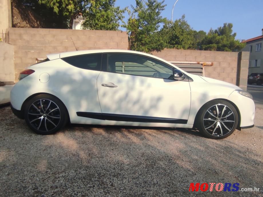 2009' Renault Megane photo #4