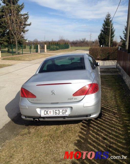 2004' Peugeot 307 Cc Cc 2,0 16V photo #2