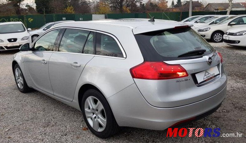 2012' Opel Insignia Karavan photo #2