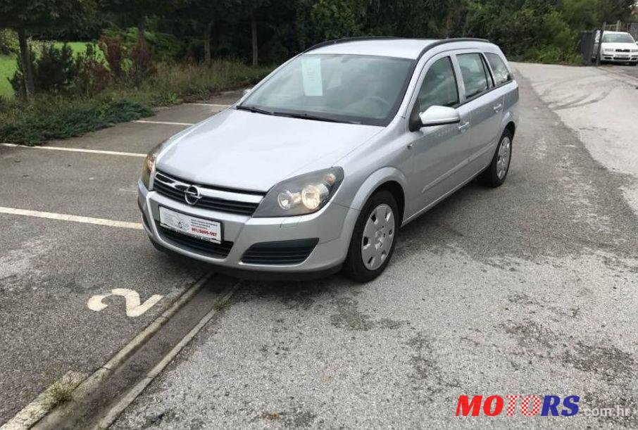 2006' Opel Astra Karavan photo #1