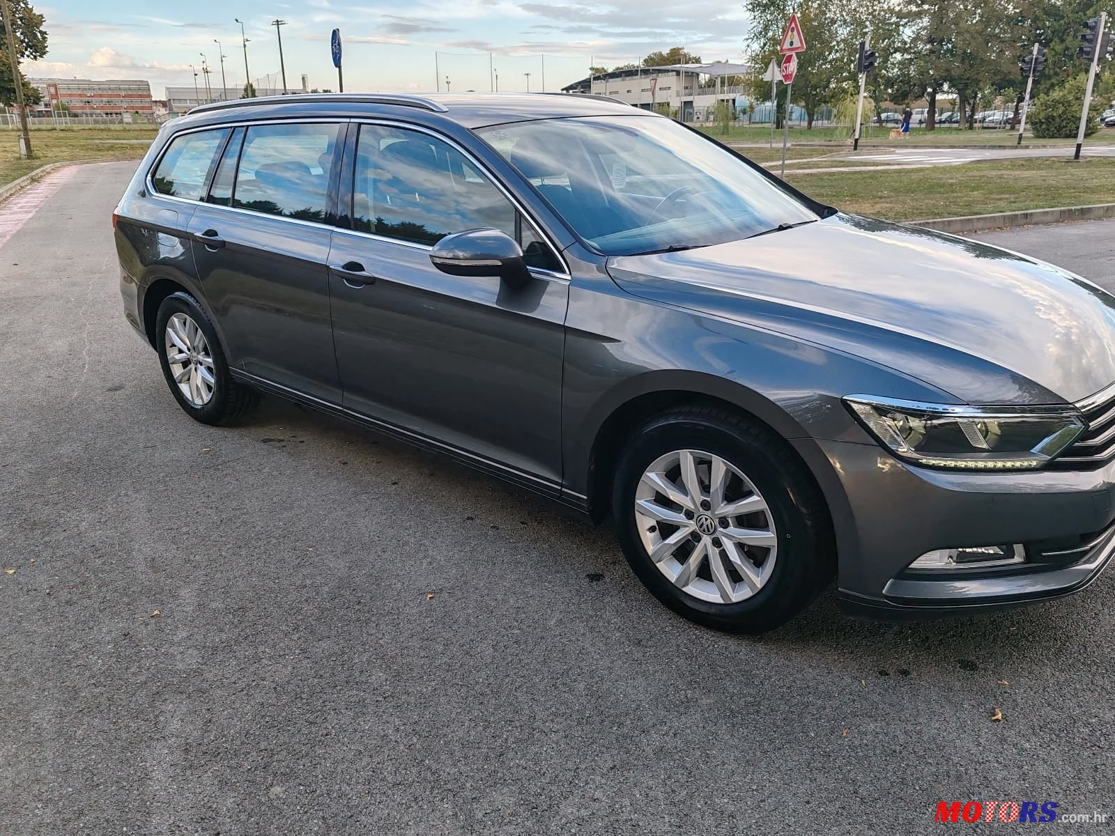 2015' Volkswagen Passat Variant photo #4