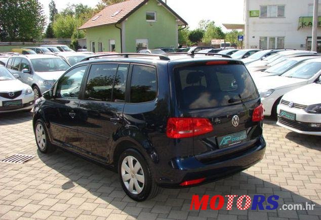 2013' Volkswagen Touran photo #1