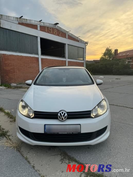 2010' Volkswagen Golf VI 1,6 Tdi photo #6