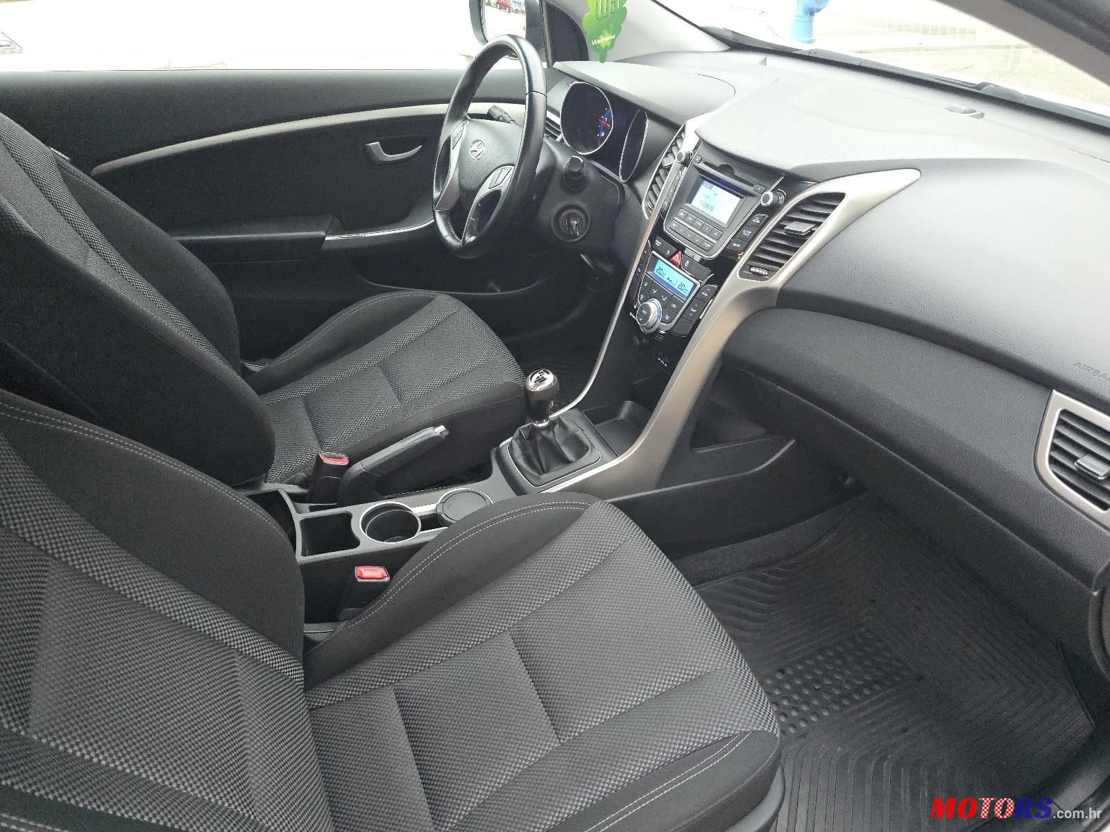 2014' Hyundai i30 1,6 Crdi photo #6