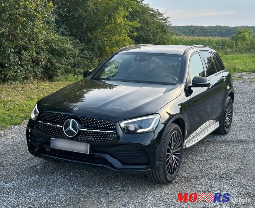 2020' Mercedes-Benz GLC 220 D 4Matic photo #4