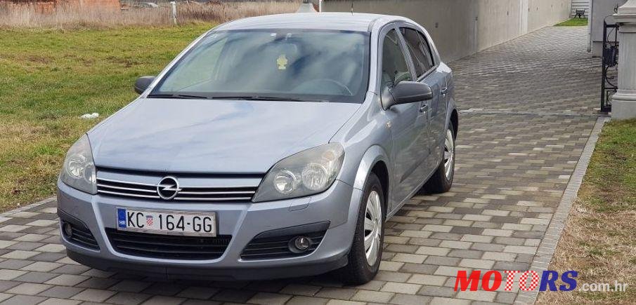 2005' Opel Astra 1,7 Cdti photo #2