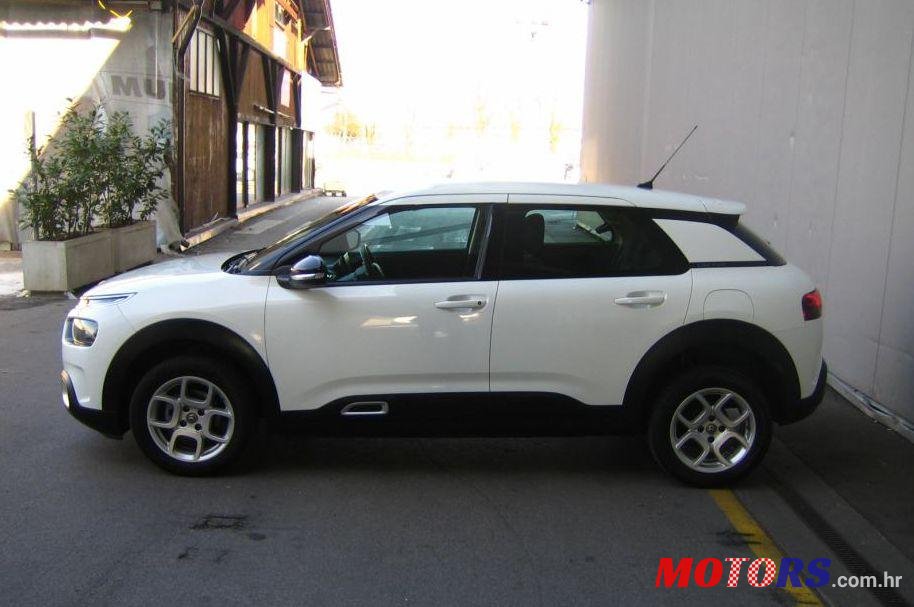 2018' Citroen C4 Cactus 1,5 photo #1