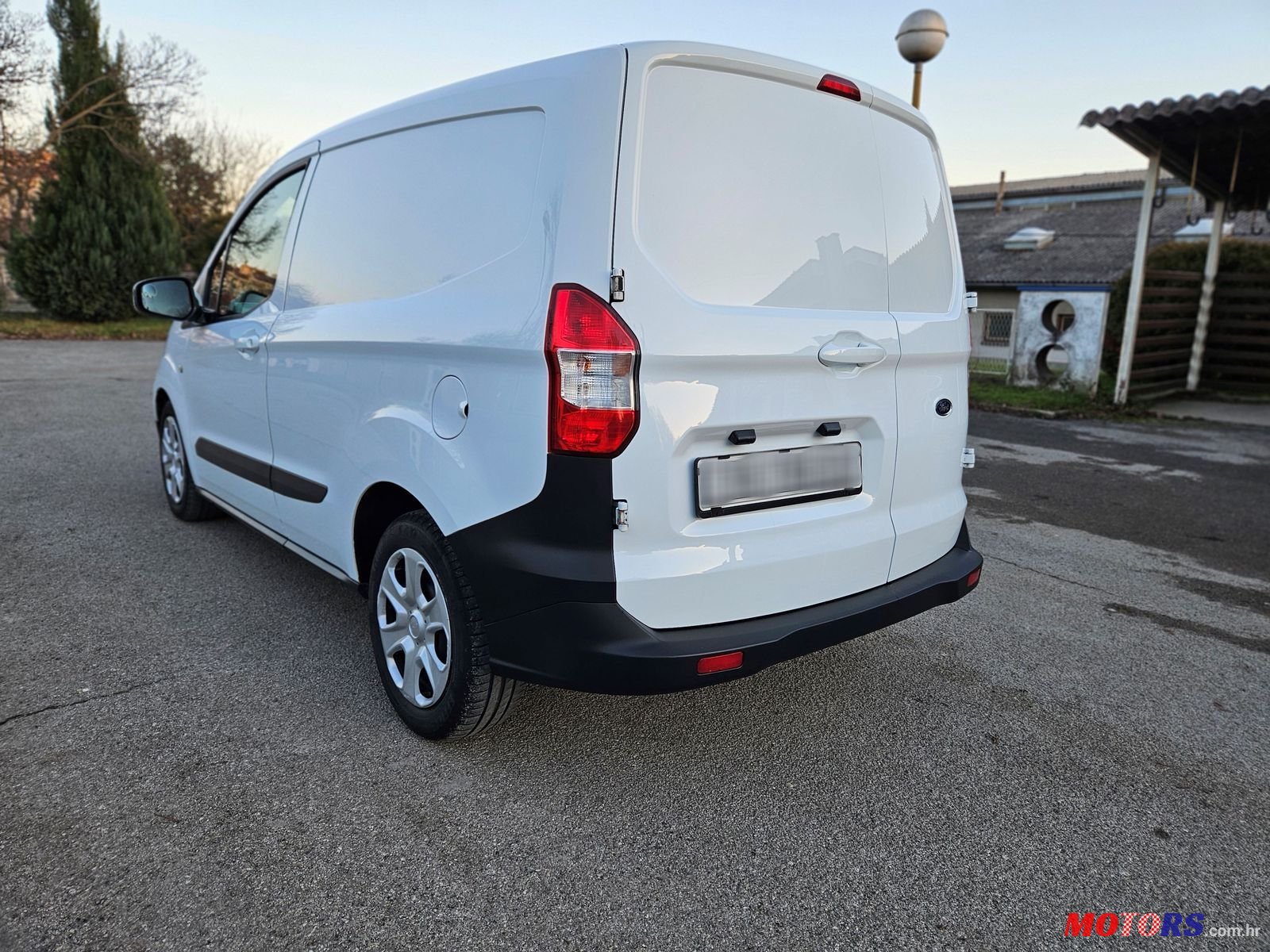 2018' Ford Transit Courier photo #4