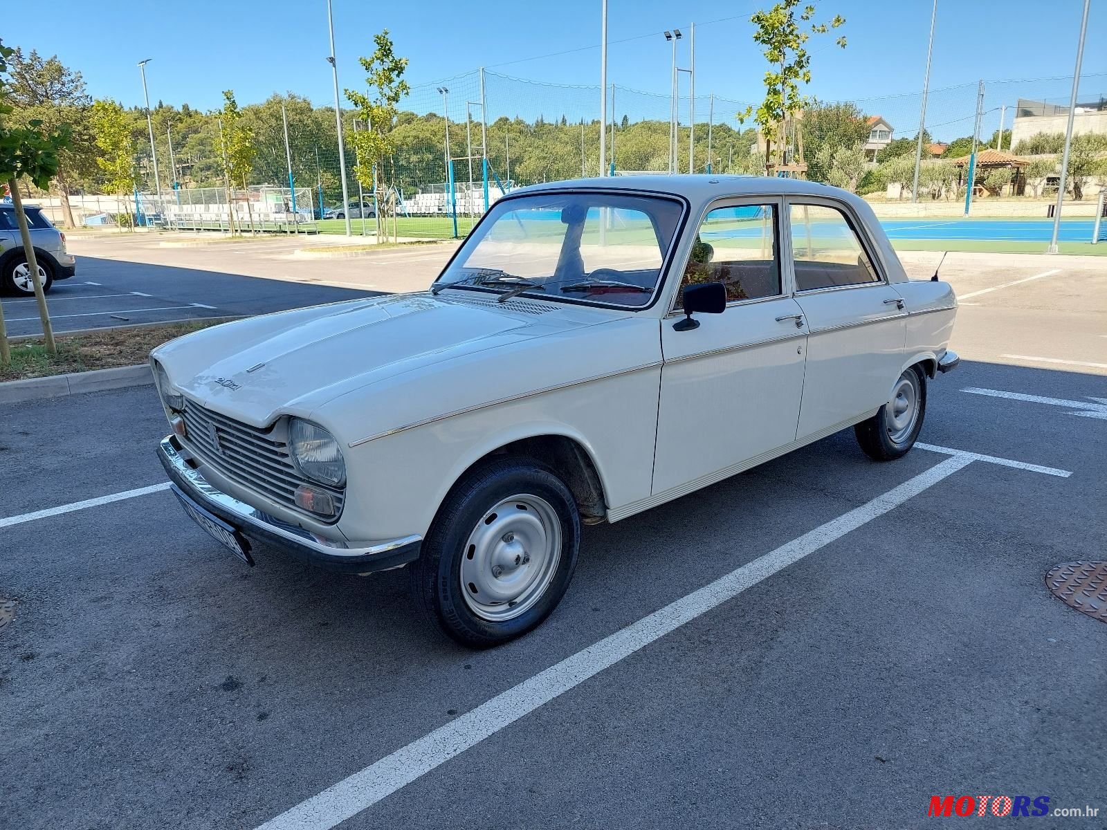 1971' Peugeot 204 1100 photo #1