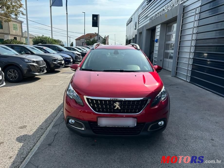 2019' Peugeot 2008 1,2 Puretech photo #2