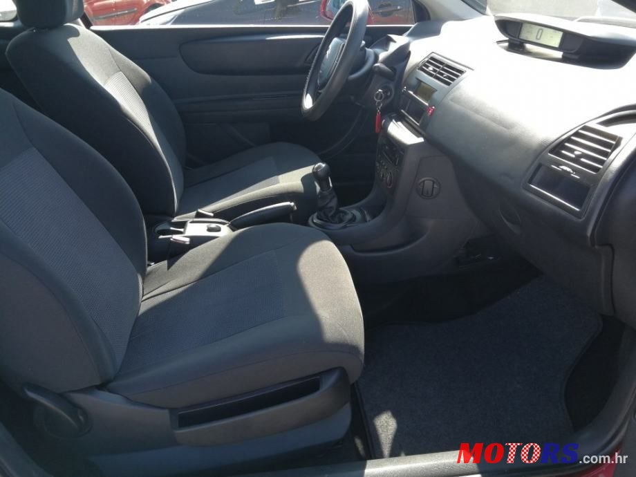 2005' Citroen C4 1,4 I 16V X photo #3