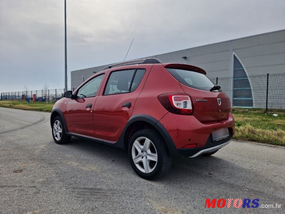 2013' Dacia Sandero 0,9 Tce 90 Prestige photo #2