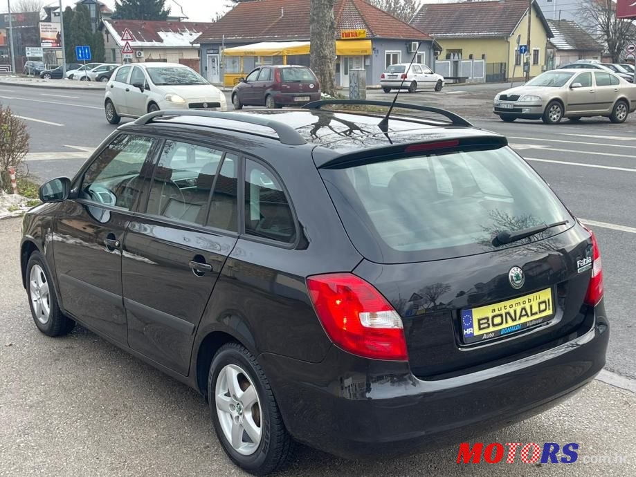 2009' Skoda Fabia Combi photo #6