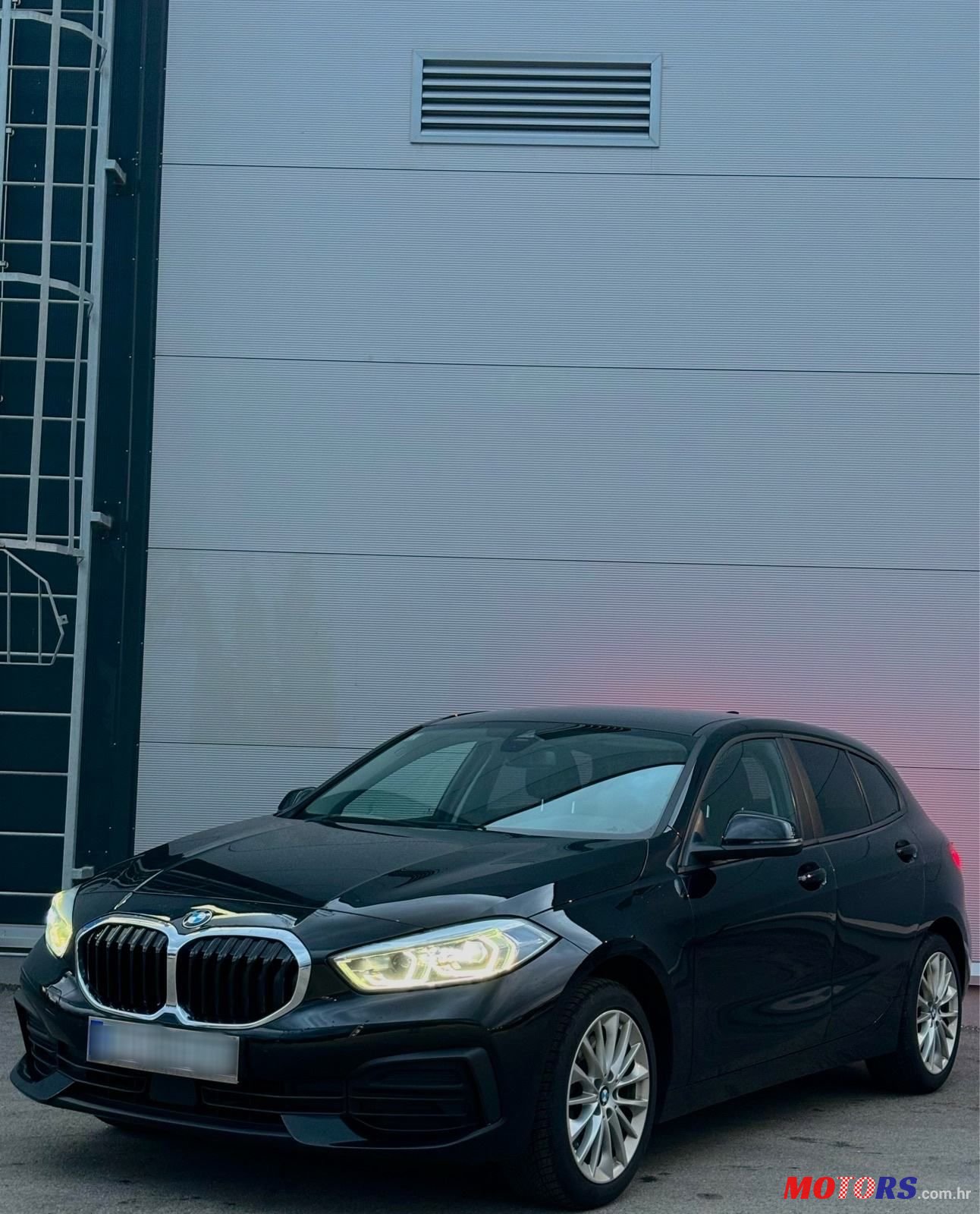 2021' BMW Serija 1 120I photo #1