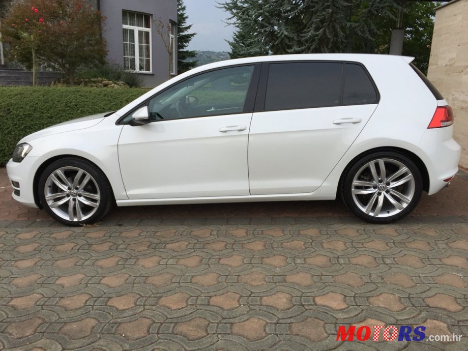 2013' Volkswagen Golf photo #1