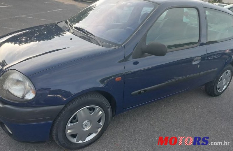 2001' Renault Clio 1,4 photo #2