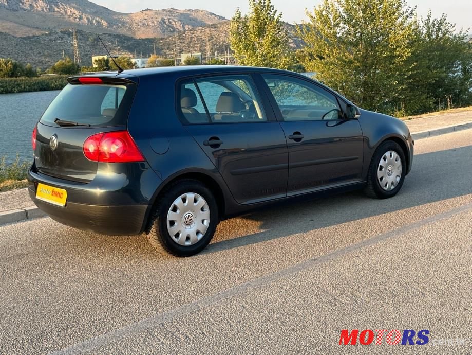 2008' Volkswagen Golf 5 photo #5
