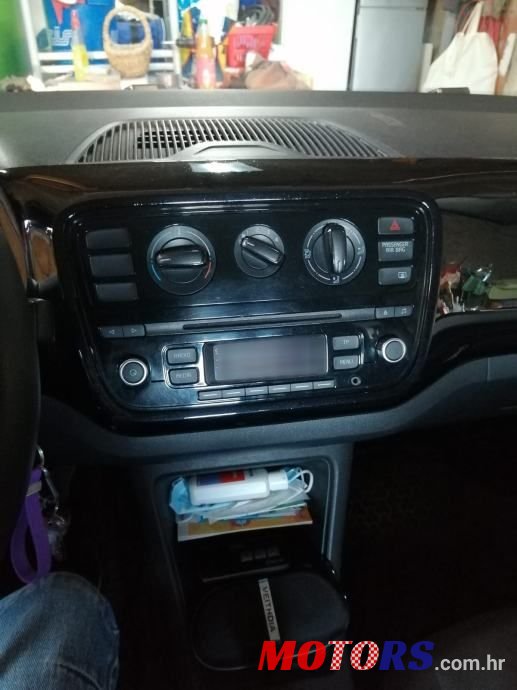 2014' Volkswagen Up! 1,0 Up! photo #4