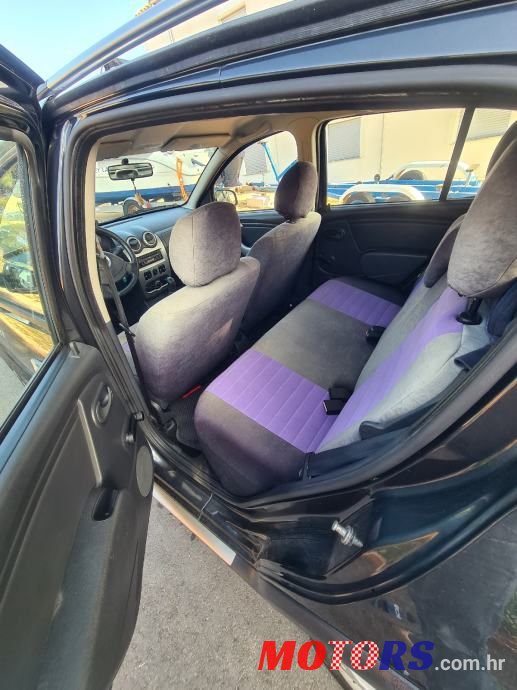 2010' Dacia Sandero 1,5 Dci photo #5