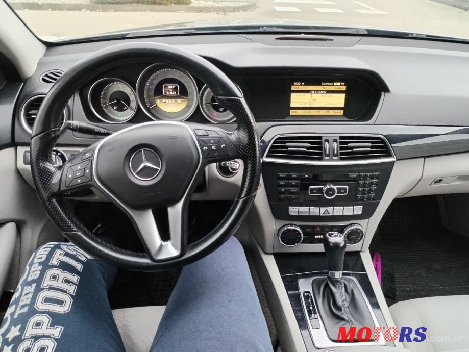 2011' Mercedes-Benz C-Klasa 220 Cdi photo #6