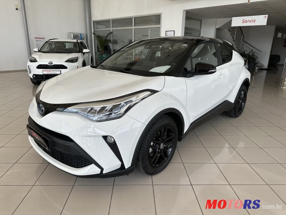 2023' Toyota C-HR 1,8 photo #1