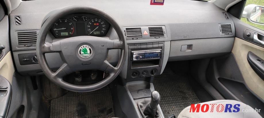 2001' Skoda Fabia 1,4 photo #6