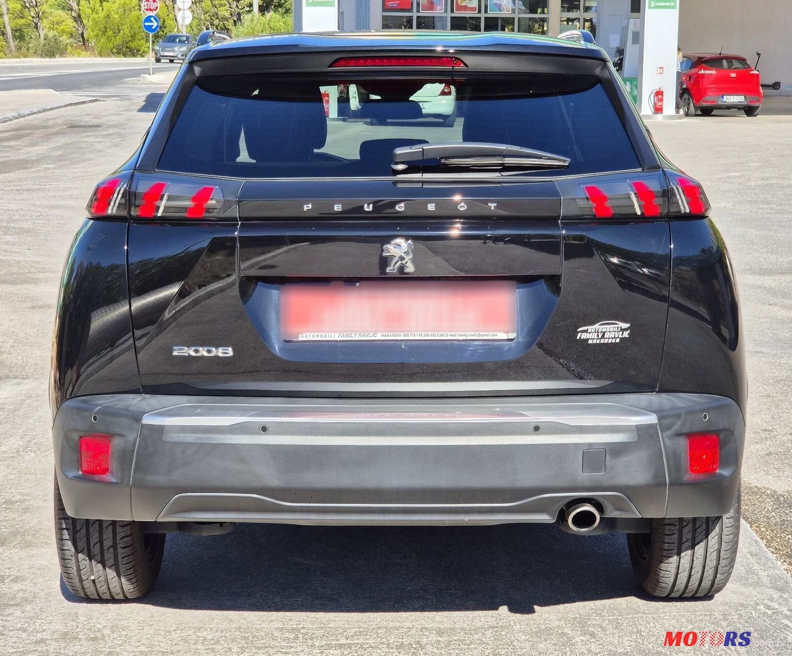 2023' Peugeot 2008 1,5 photo #3