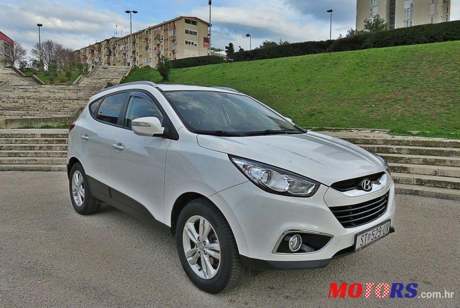 2012' Hyundai ix35 photo #1