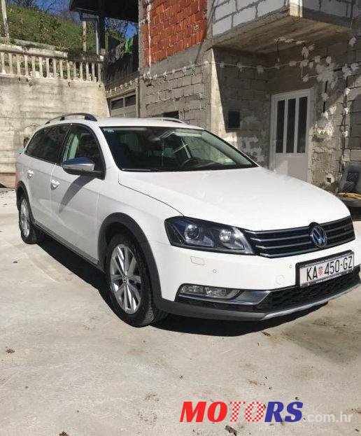 2012' Volkswagen Passat photo #1