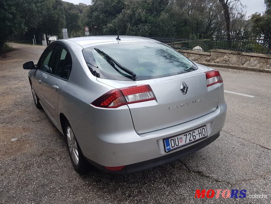 2014' Renault Laguna photo #5