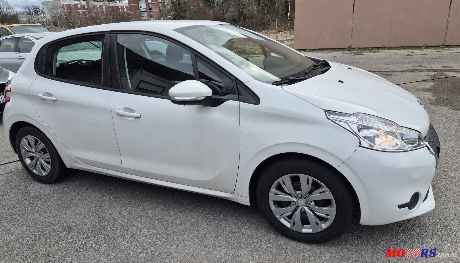 2012' Peugeot 208 1,2 Vti photo #3