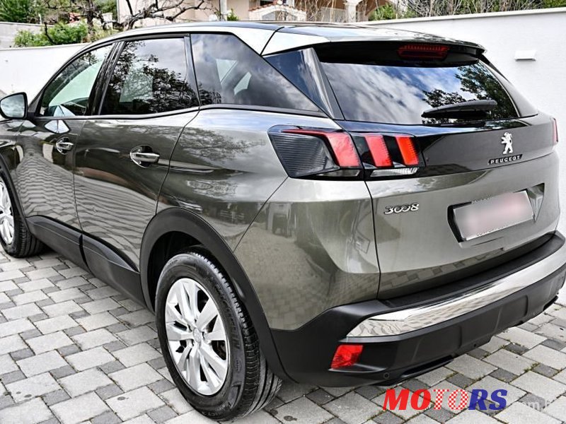 2020' Peugeot 3008 1,5 Bluehdi photo #5