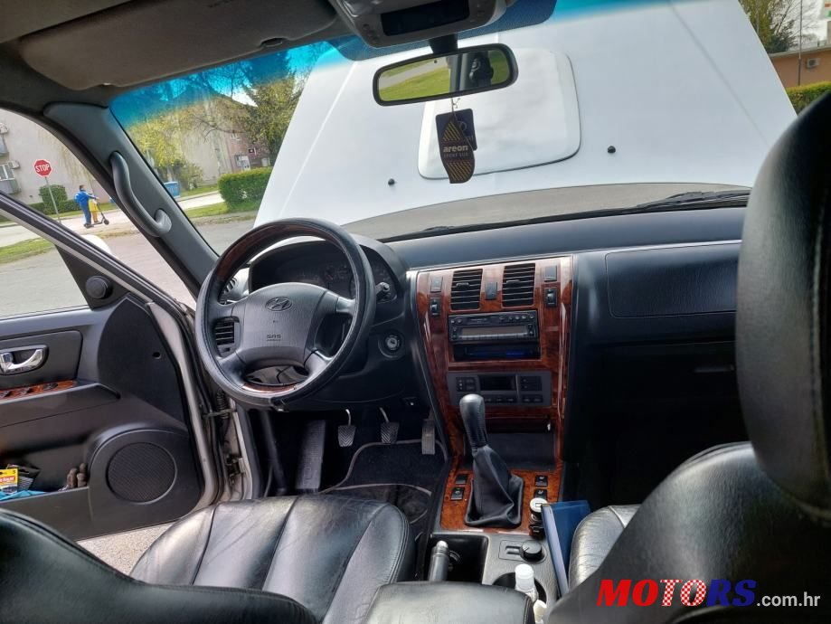 2002' Hyundai Terracan 2,9 Crdi Gls photo #6