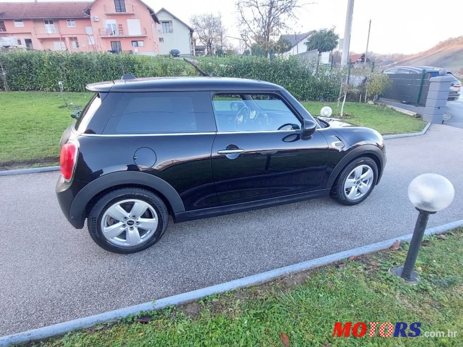 2020' MINI Cooper photo #4