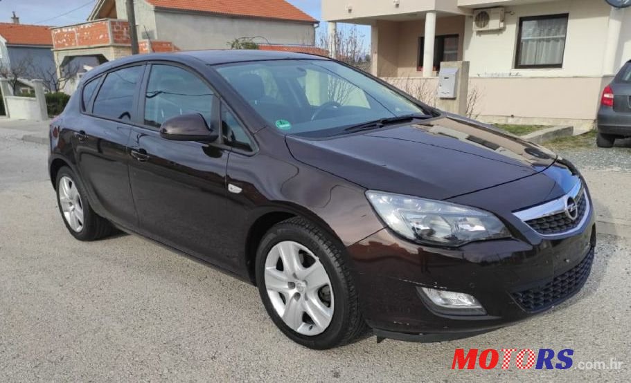 2012' Opel Astra 1,7 Cdti photo #1