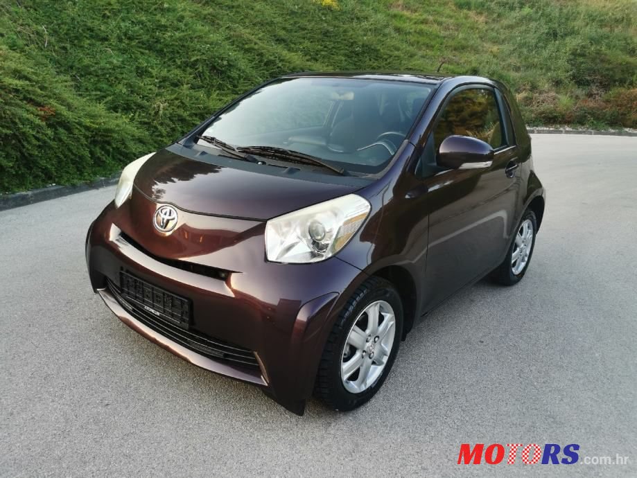 2009' Toyota iQ photo #1