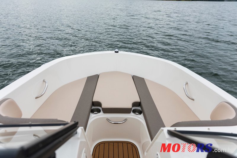 2021' Bayliner VR4 photo #5