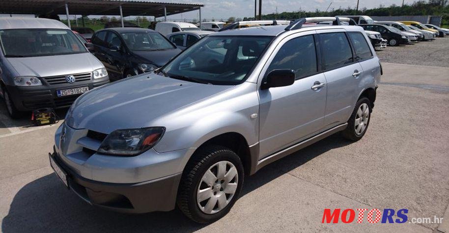 2003' Mitsubishi Outlander 2,0 photo #1