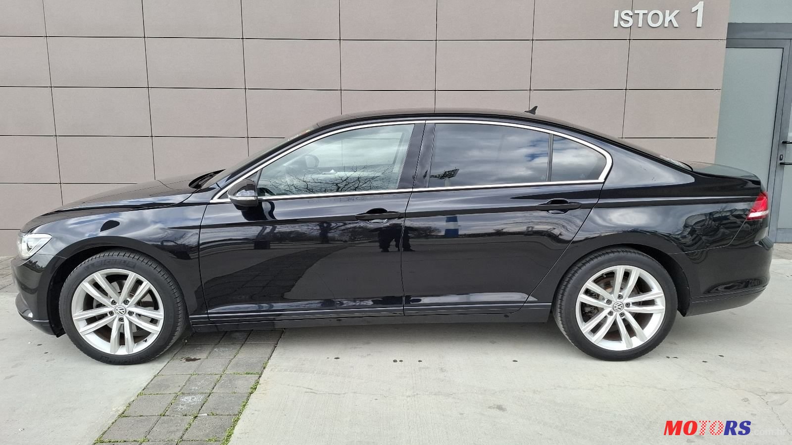 2015' Volkswagen Passat photo #4