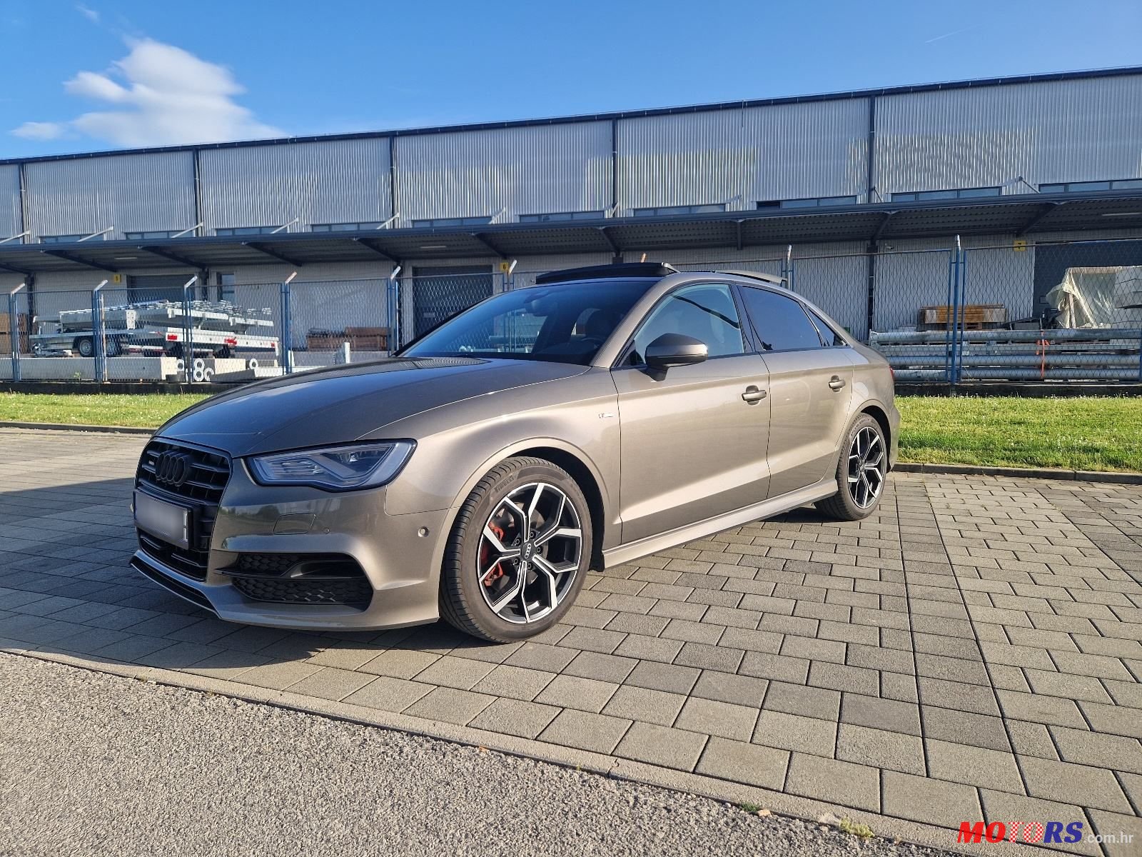 2015' Audi A3 S-Tronic photo #3
