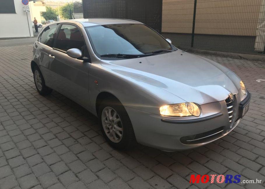 2004' Alfa Romeo 147 1,6 Ts photo #1