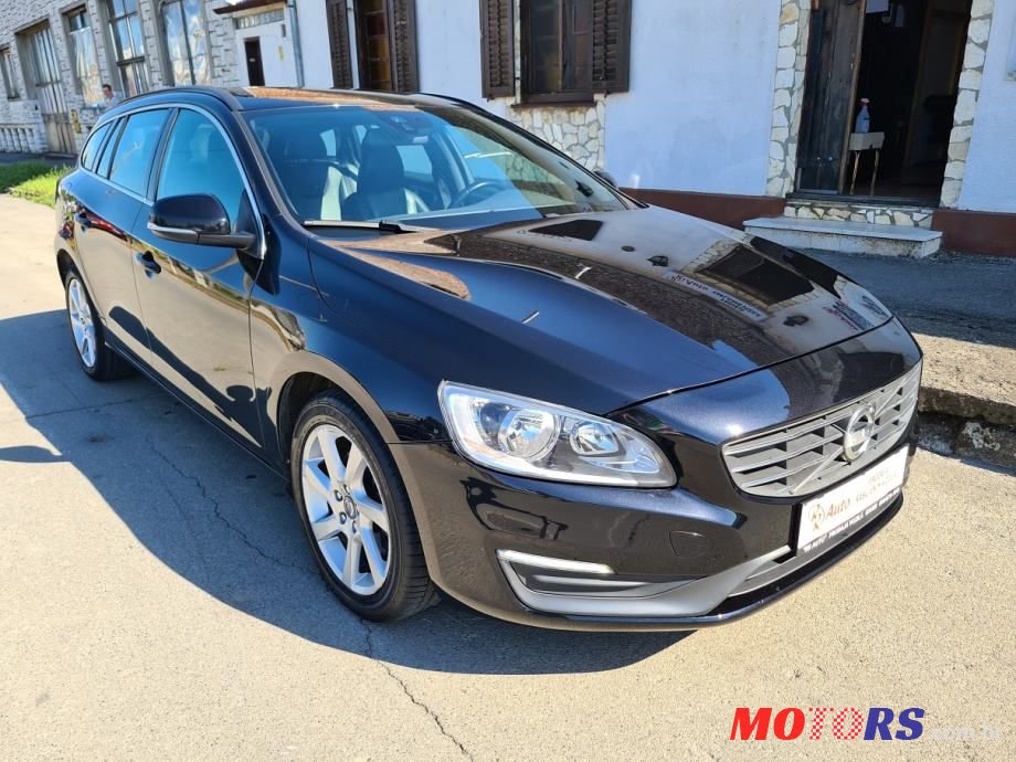 2013' Volvo V60 D2 photo #4