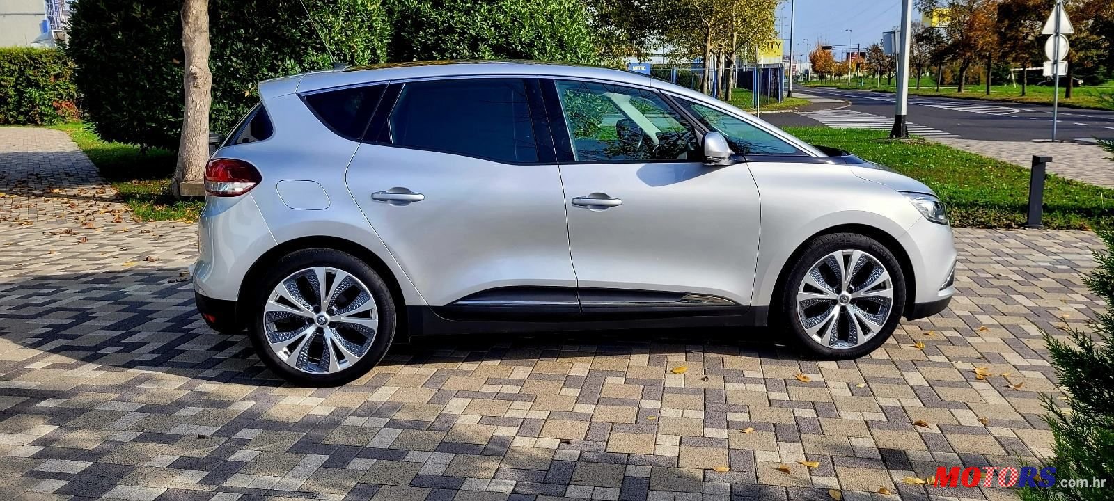 2017' Renault Scenic Dci 130 photo #2