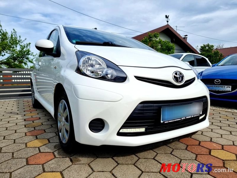 2013' Toyota Aygo 1,0 Vvt-I Cool photo #3