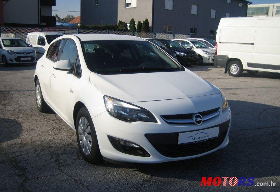 2014' Opel Astra 1.6 Cdti Eco Flex photo #2