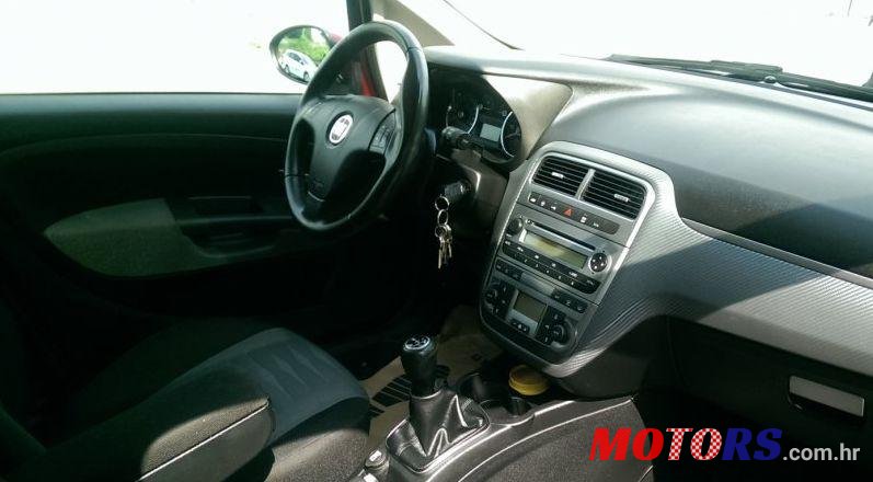 2009' Fiat Grande Punto photo #2