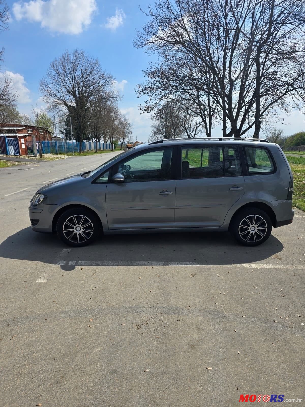 2009' Volkswagen Touran 1,9 Tdi photo #3